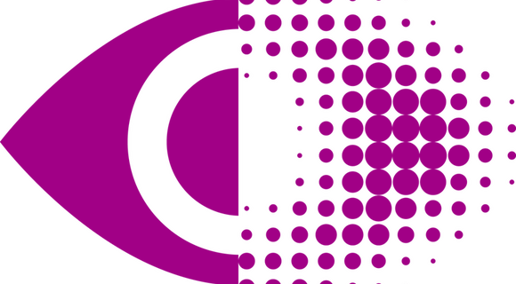 Ein purpurfarbenes Auge – halb scharf, halb unscharf und gerastert dargestellt.