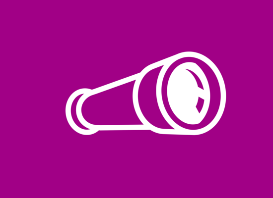 Das Symbol eines Fernglases mit weißen Konturen auf purpurnem Untergrund.